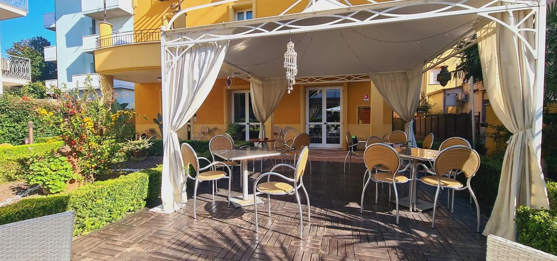 Hotel Alibi Rimini 3*,